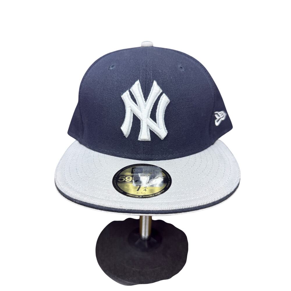 New York Yankees MLB‎ Genuine Merchandise New Era 59Fifty Gray Thick Bill 7 3/4